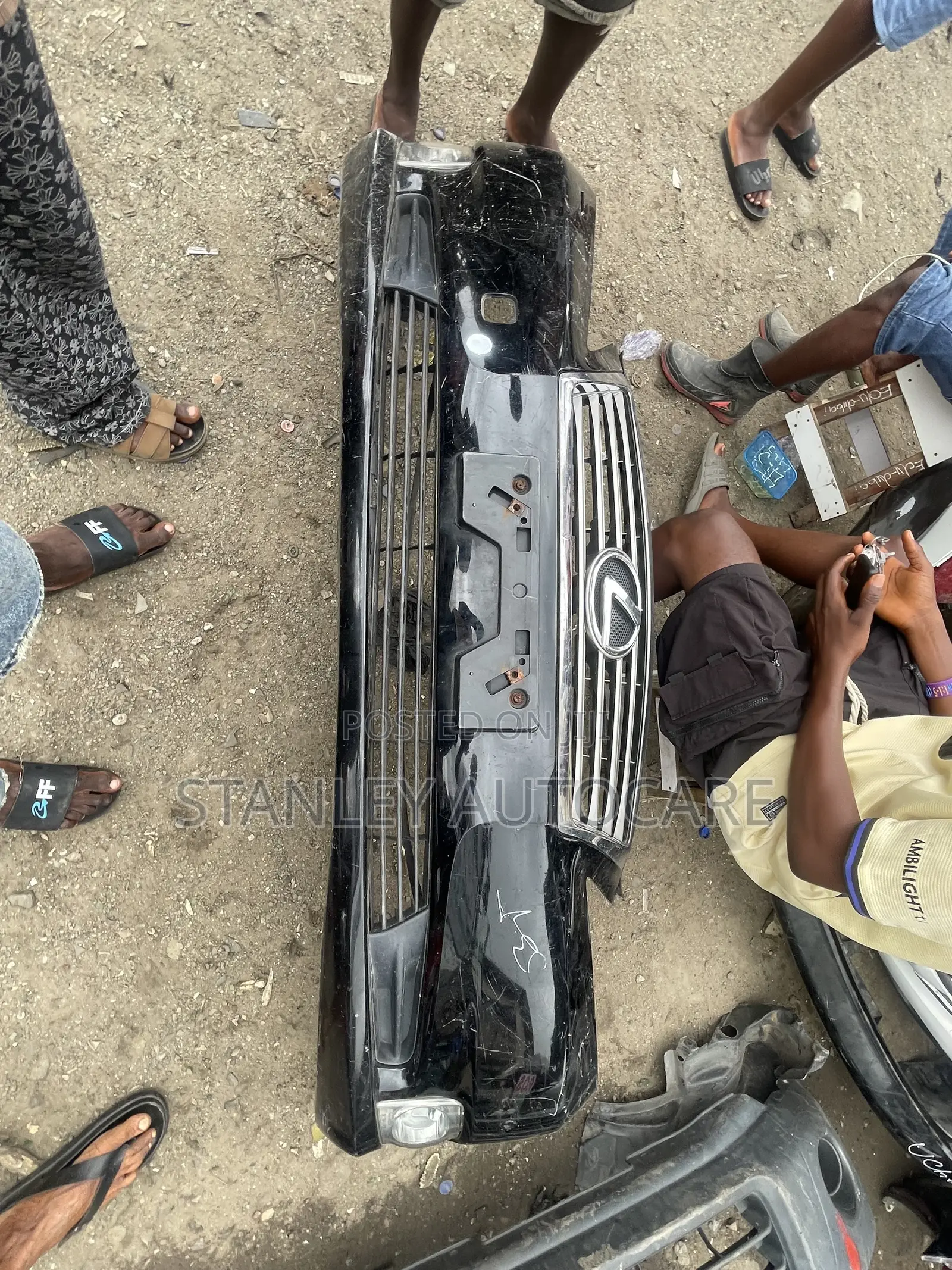 Complete Front Bumper Es 350 2010