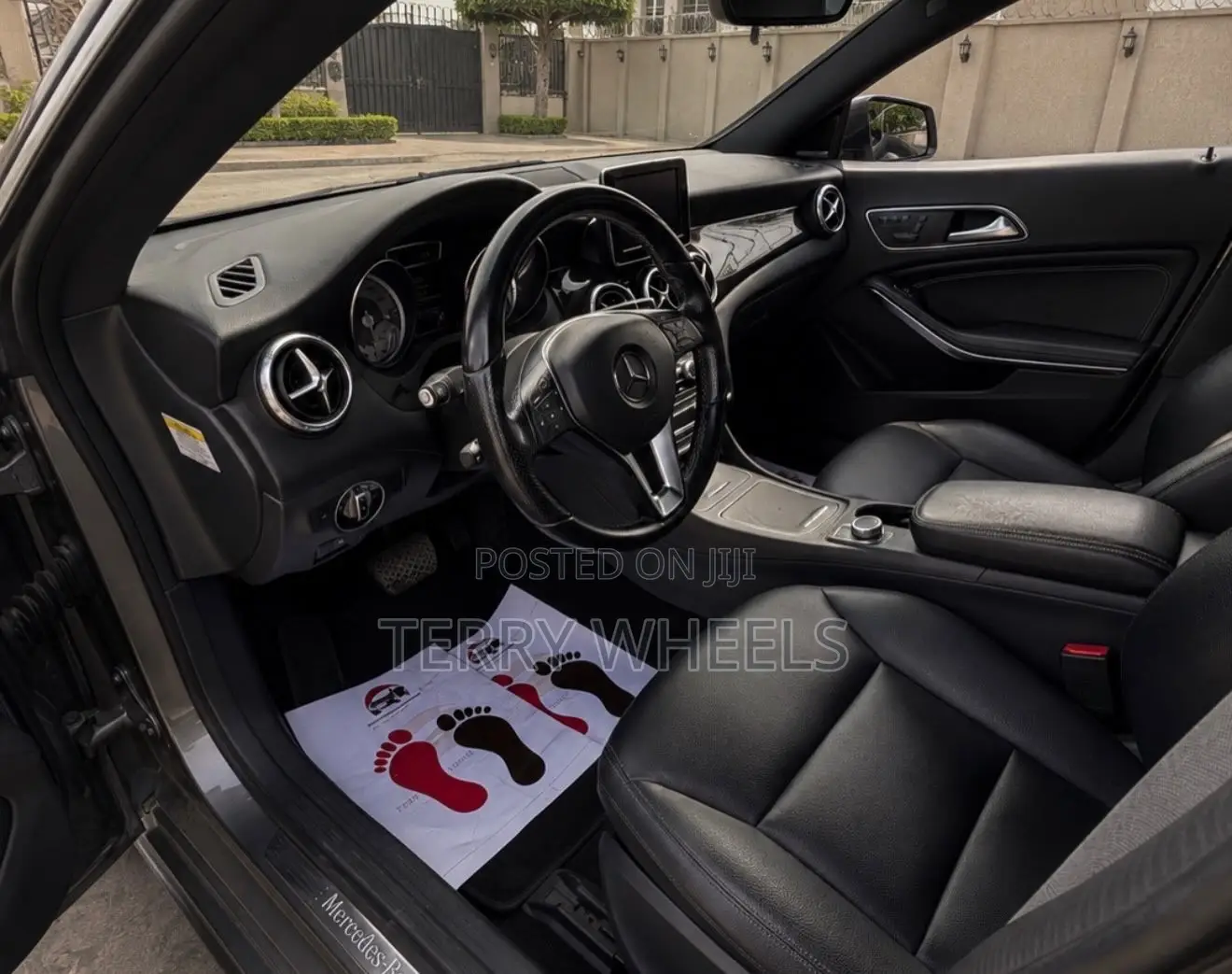 Mercedes-Benz CLA-Class CLA 250 4MATIC Sedan 2014 Gray