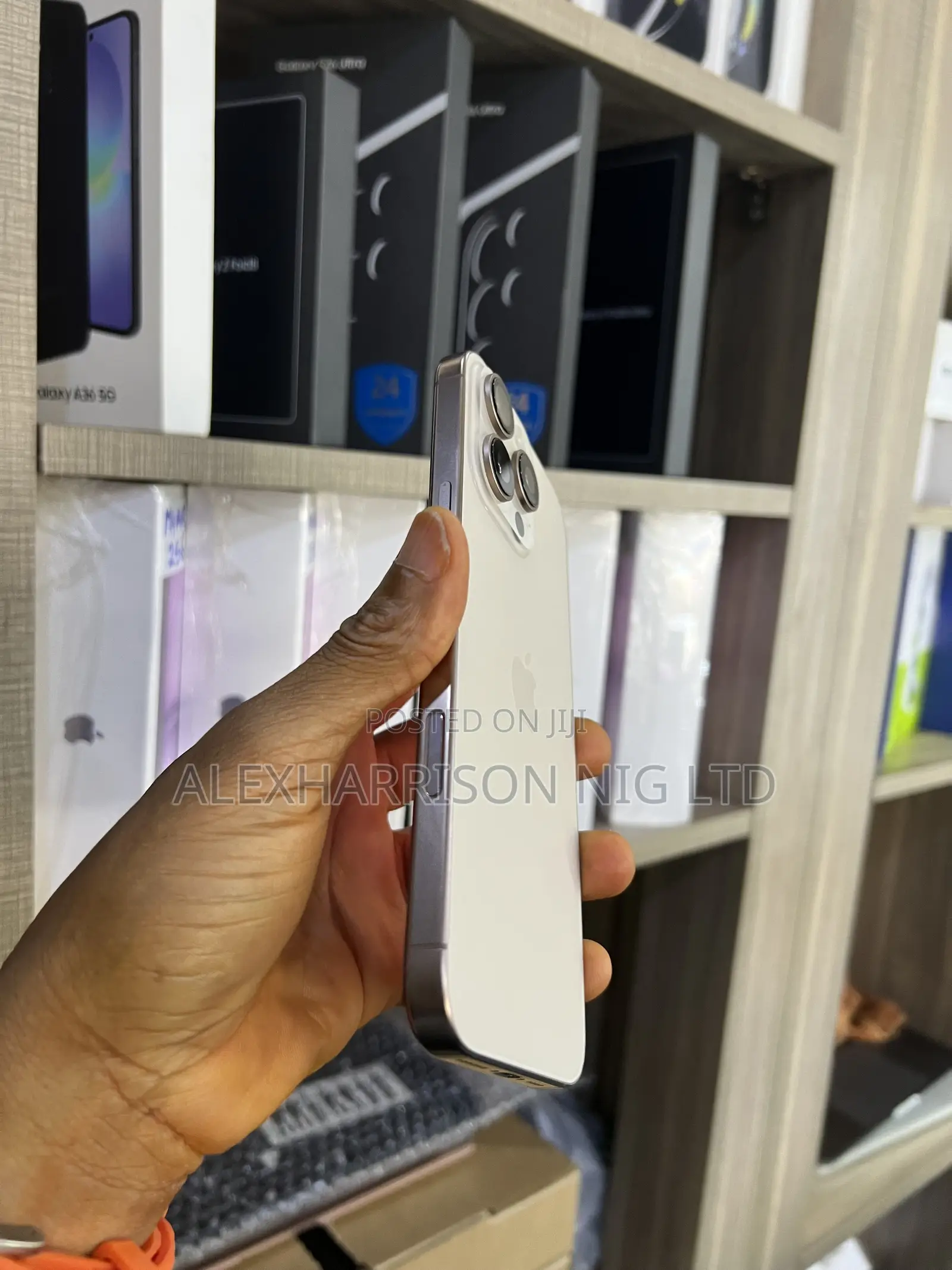 Apple iPhone 16 Pro Max 256 GB Gold