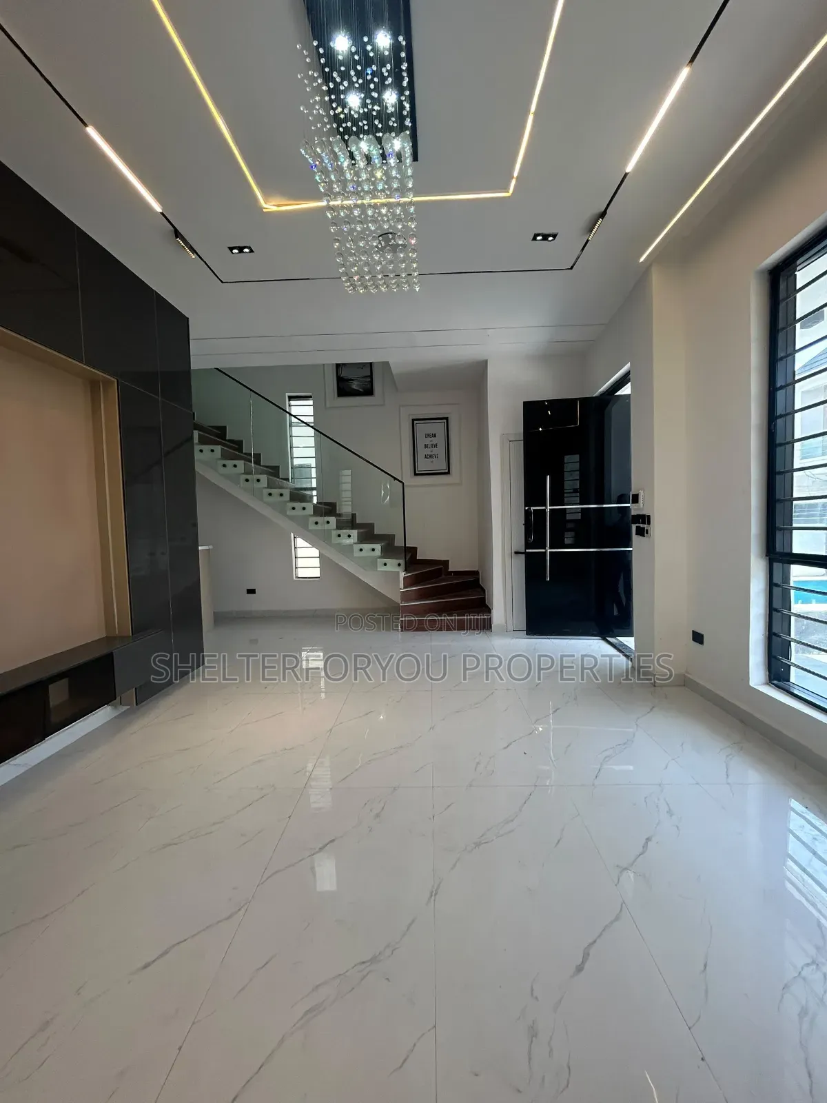 5bdrm Duplex in Ikota for sale
