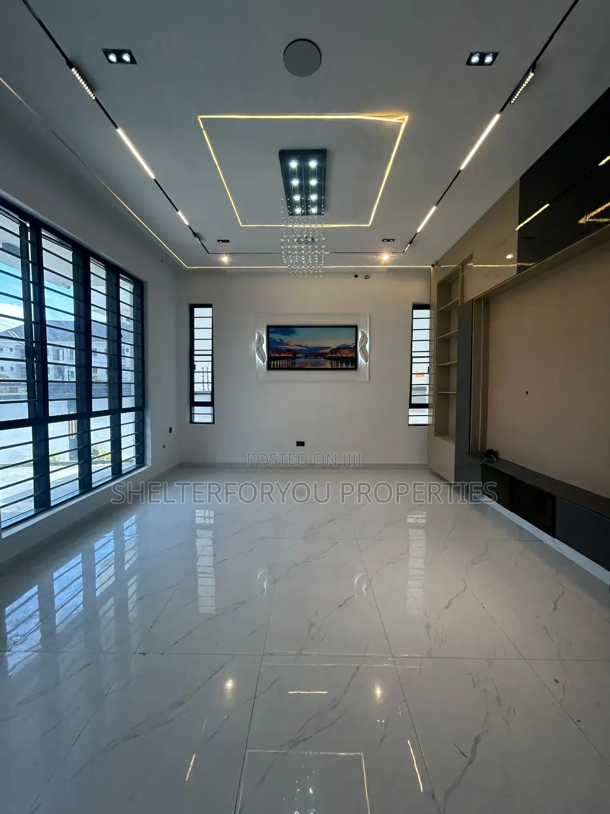 5bdrm Duplex in Ikota for sale