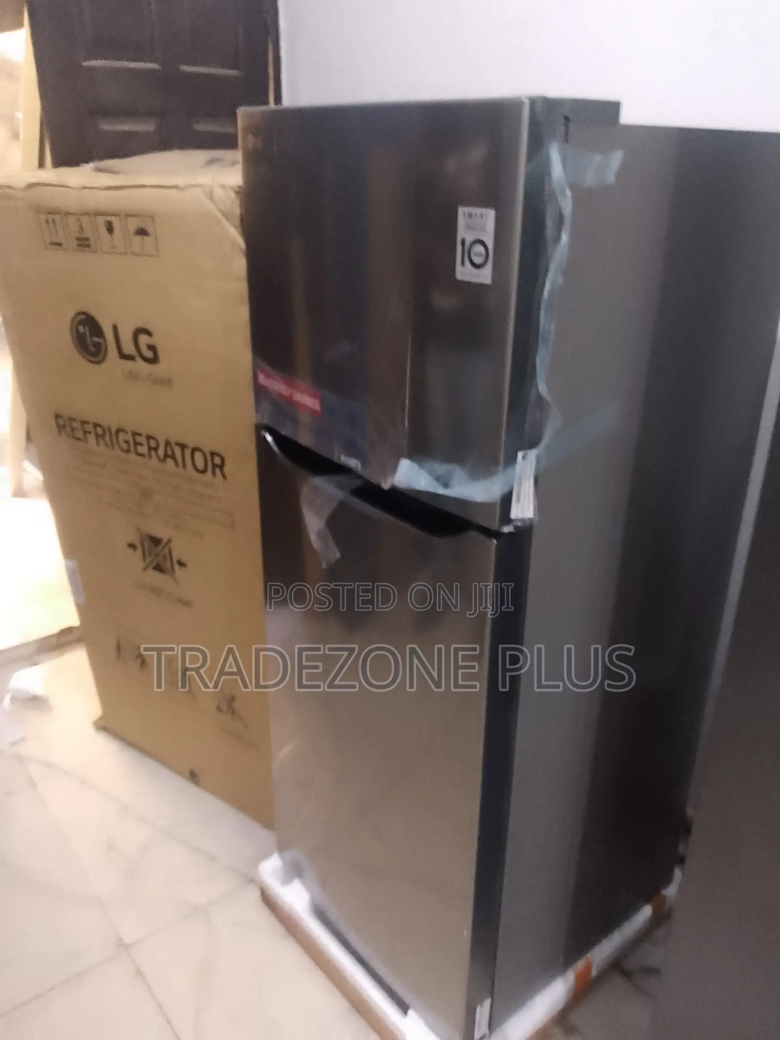 LG 260L Double Door Fridge – Spacious Storage