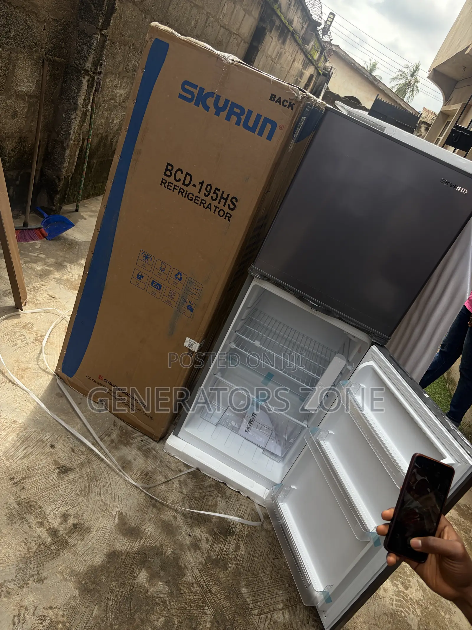 Skyrun 195L Double Door Fridge and Freezer