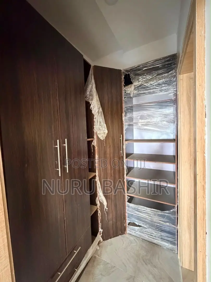 Furnished 5bdrm Duplex in Bashorun Housing, Akobo for sale