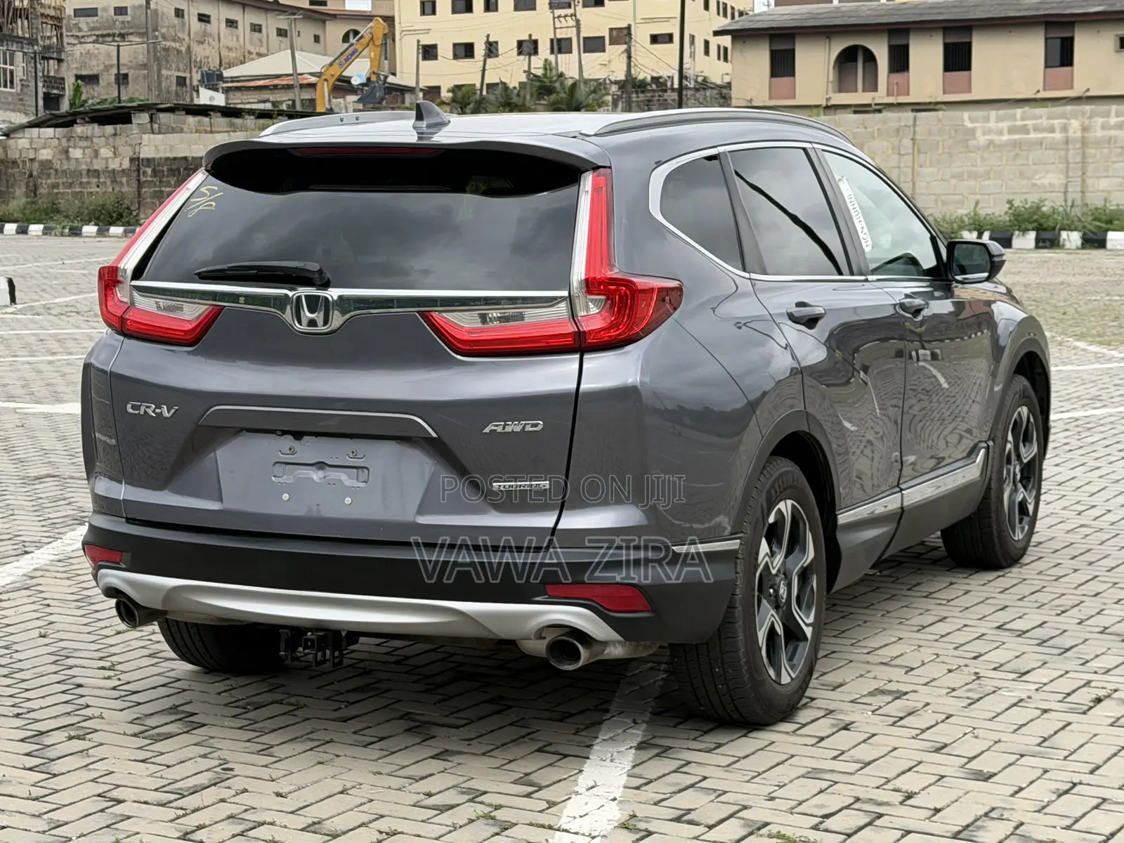 Honda CR-V Touring 4dr SUV AWD (1.5L 4cyl CVT) 2017 Gray