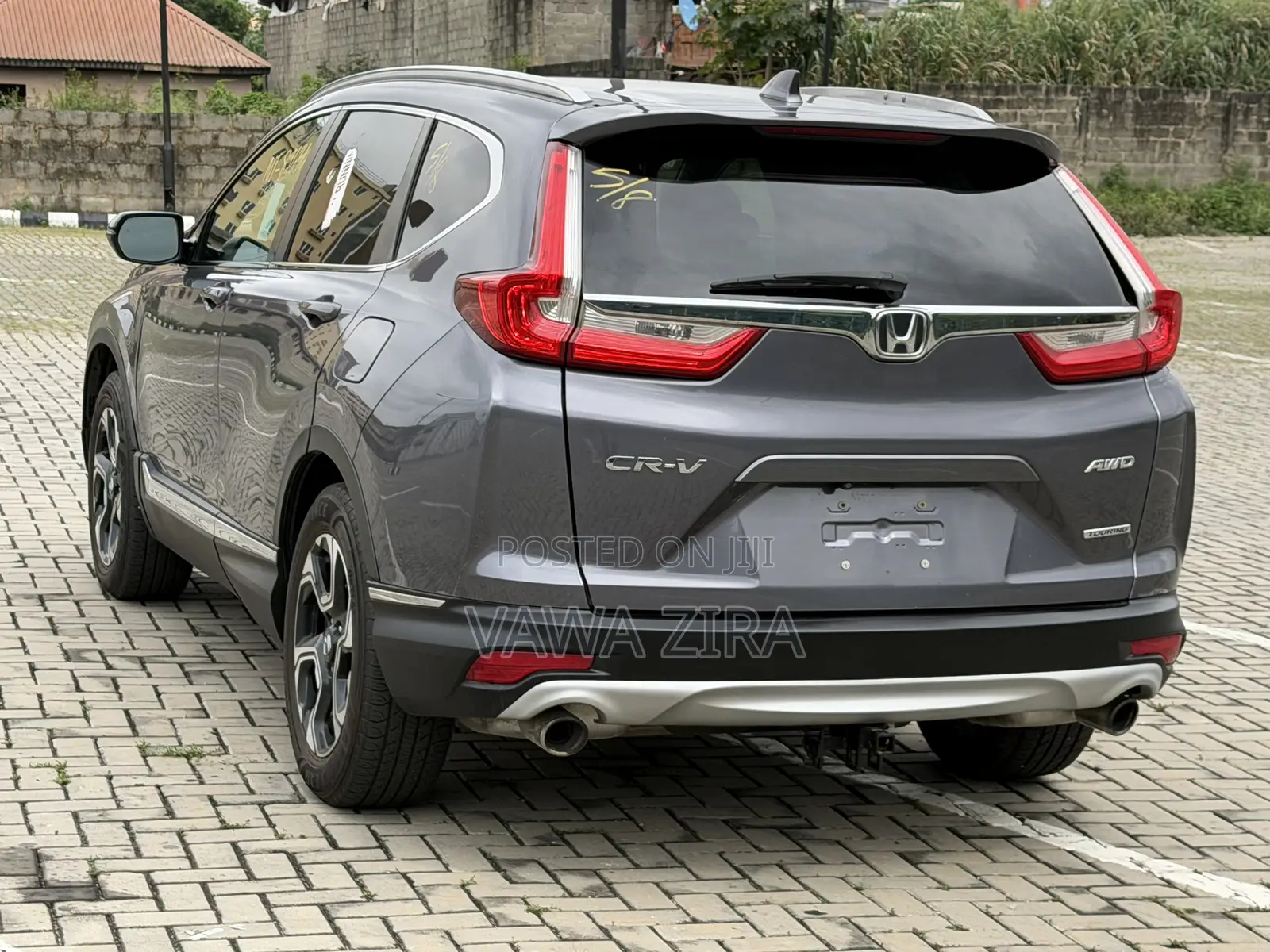 Honda CR-V Touring 4dr SUV AWD (1.5L 4cyl CVT) 2017 Gray
