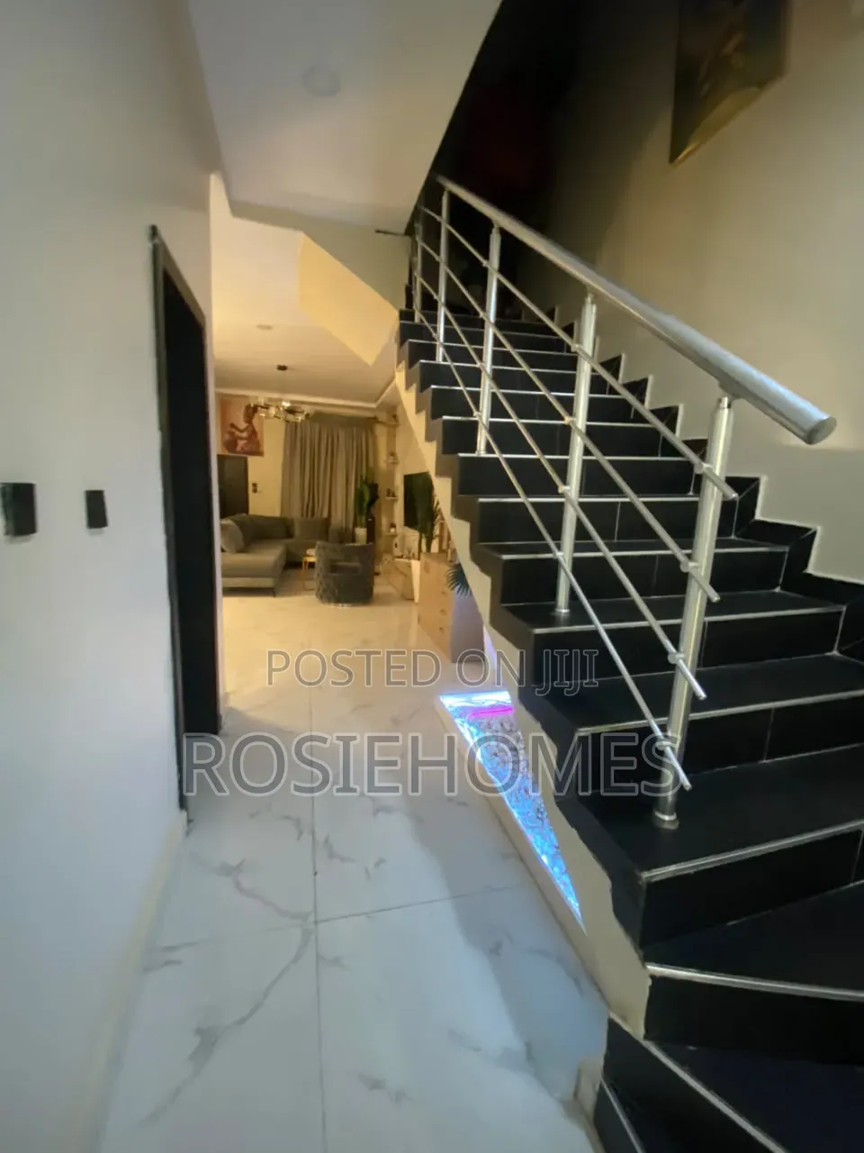 Furnished 4bdrm Duplex in Chevron for rent