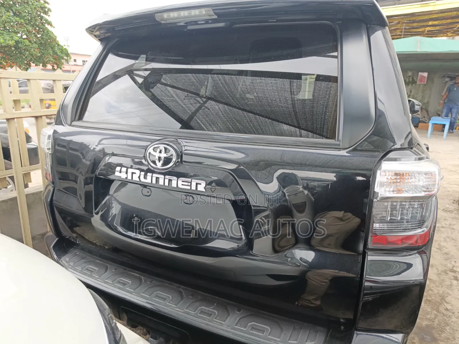 Toyota 4-Runner SR5 4WD 2024 Black