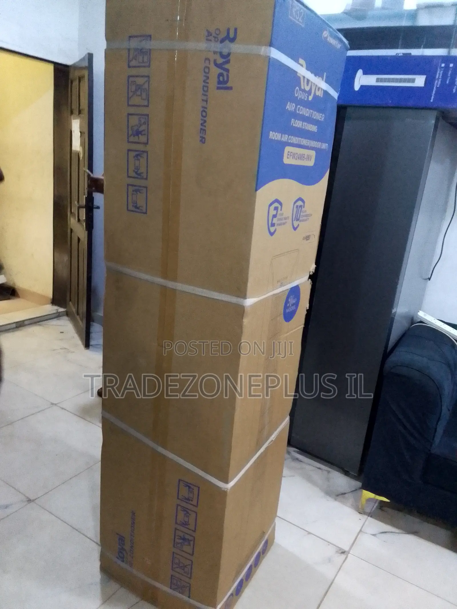 Royal Opus EFW24MBINV 3HP Floor Standing AC