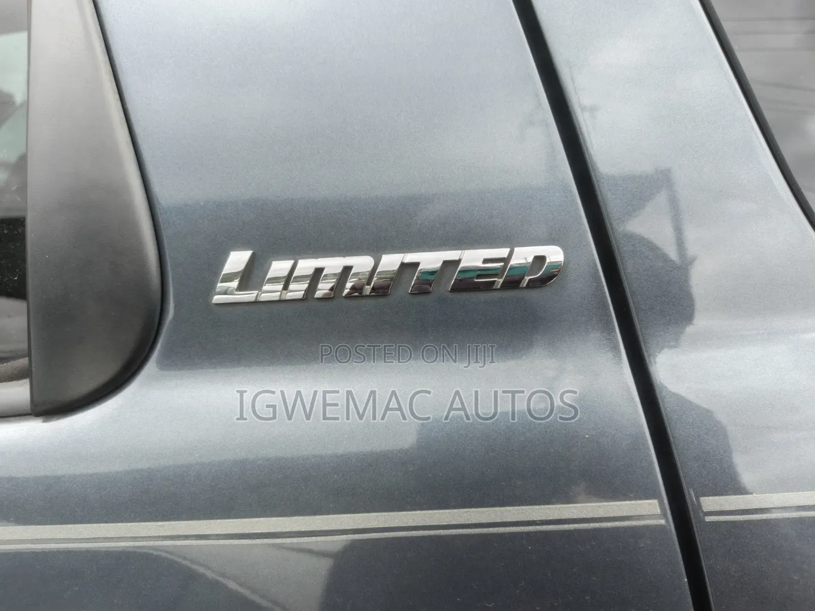 Toyota Sequoia Limited 4dr SUV 4WD (5.7L 8cyl 6A) 2008 Gray