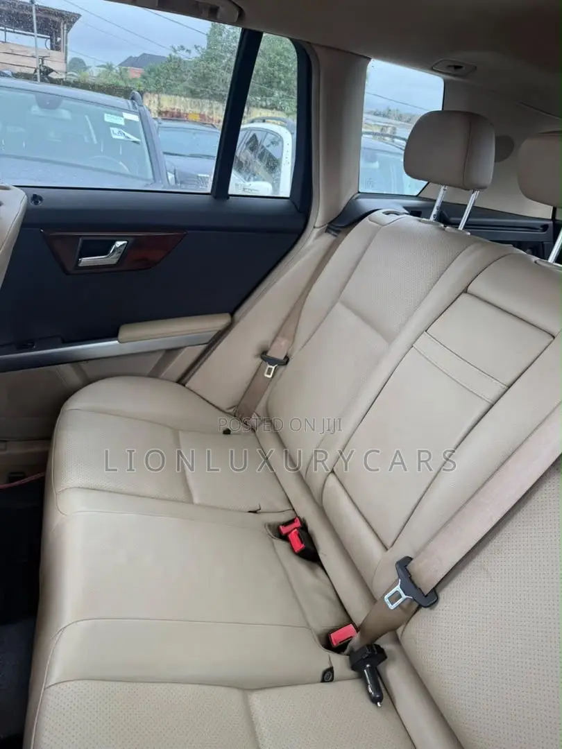 Mercedes-Benz GLK-Class 2010 Red