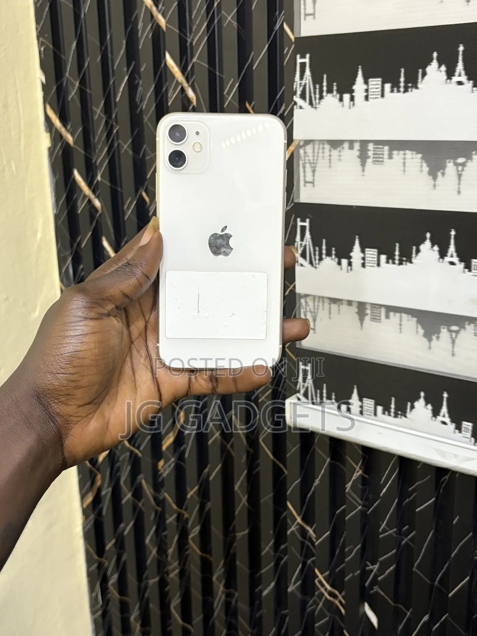 Apple iPhone 11 64 GB White