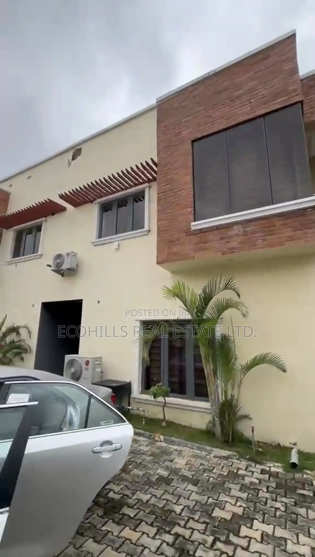 Furnished 4bdrm Townhouse/Terrace in Katampe Extension for sale