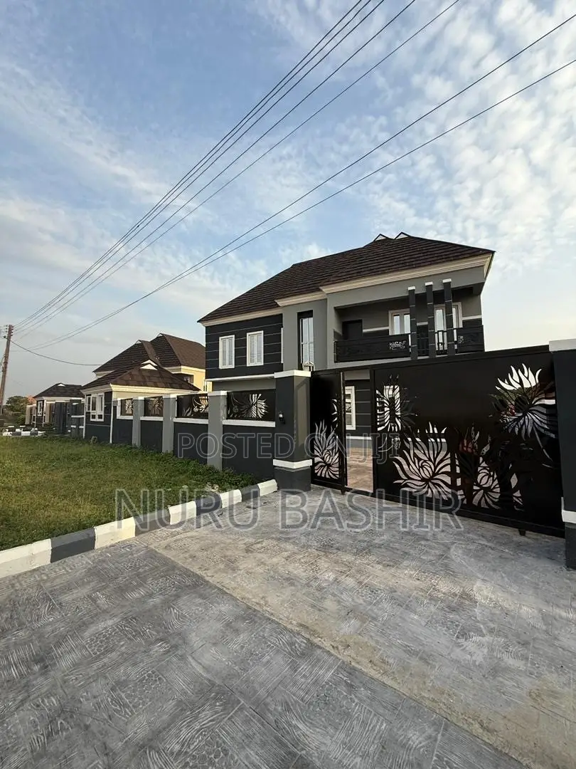 Furnished 5bdrm Duplex in Bashorun Housing, Akobo for sale