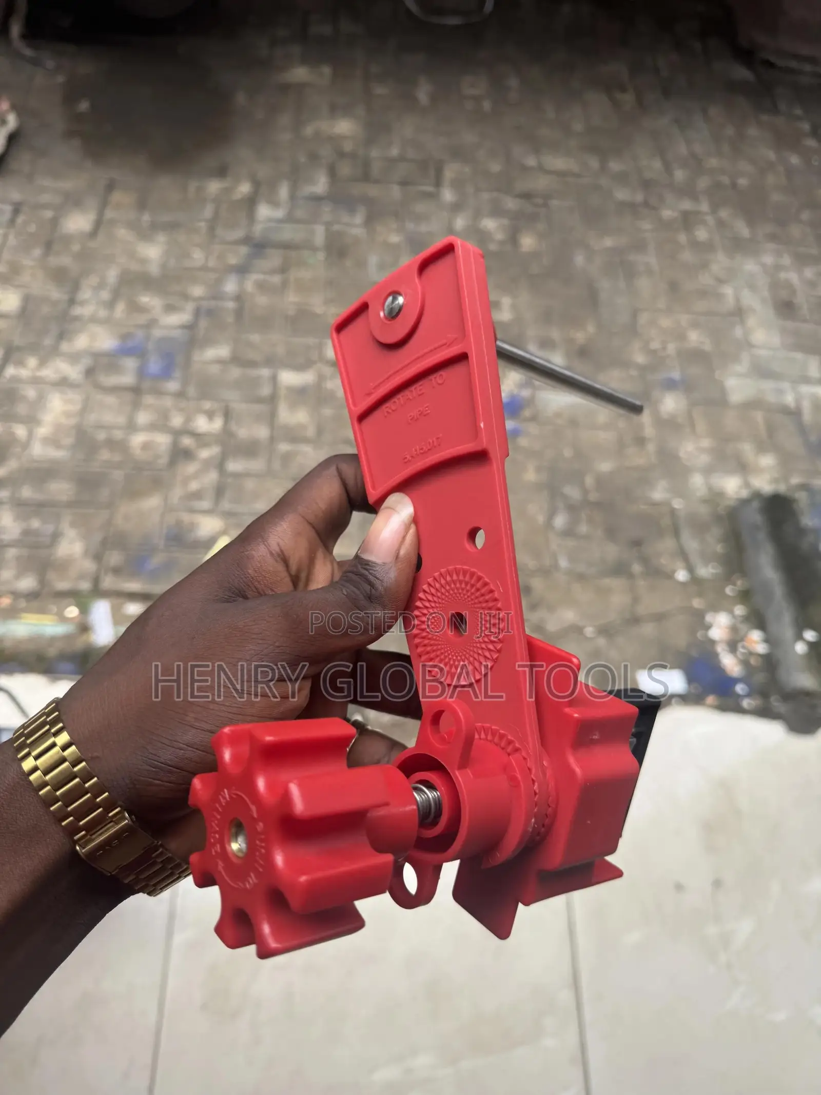 Heavy-Duty Adjustable Valve Lockout / LOTO Valve Lock