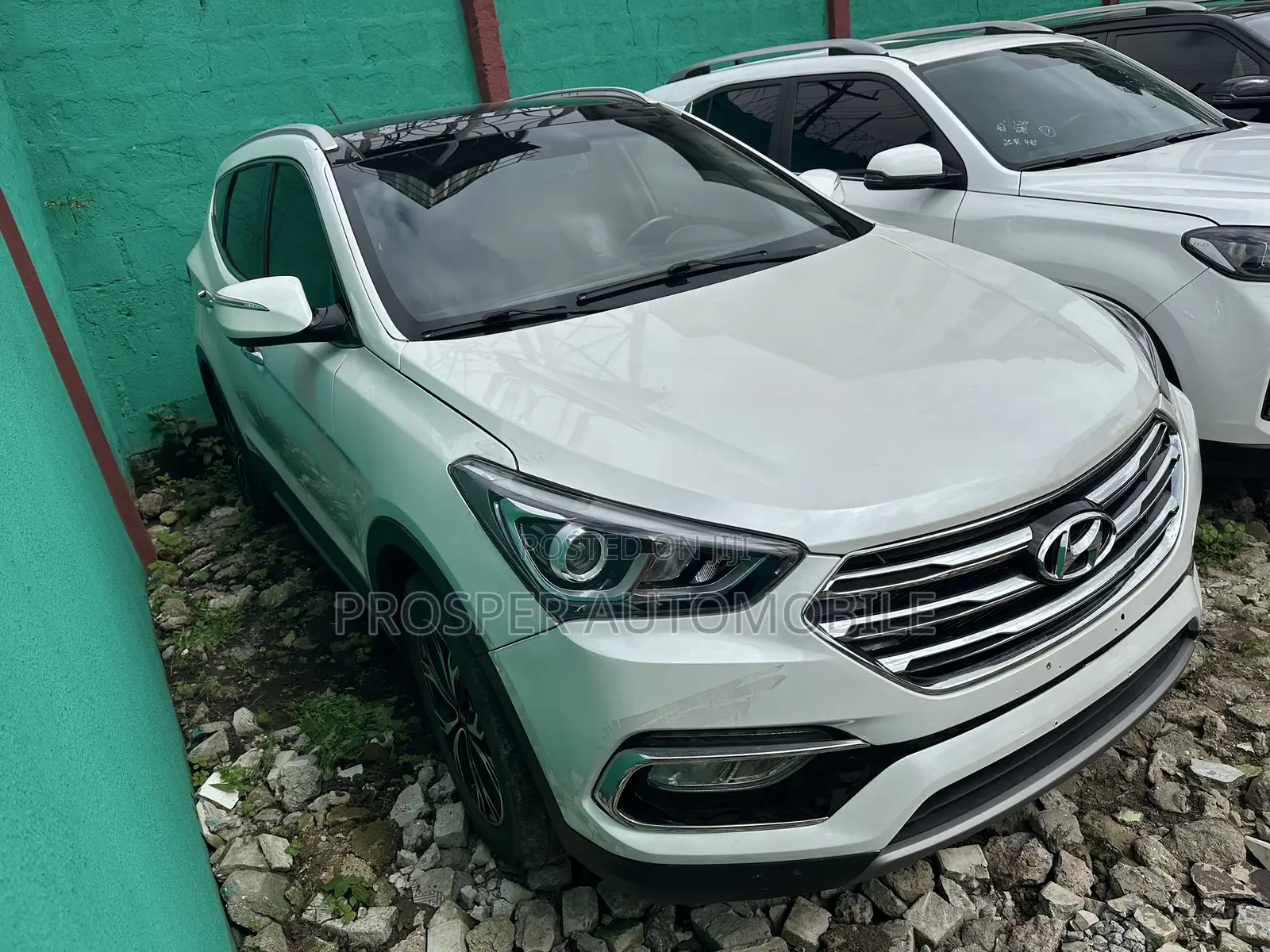 Hyundai Santa Fe Limited Ultimate FWD 2018 White