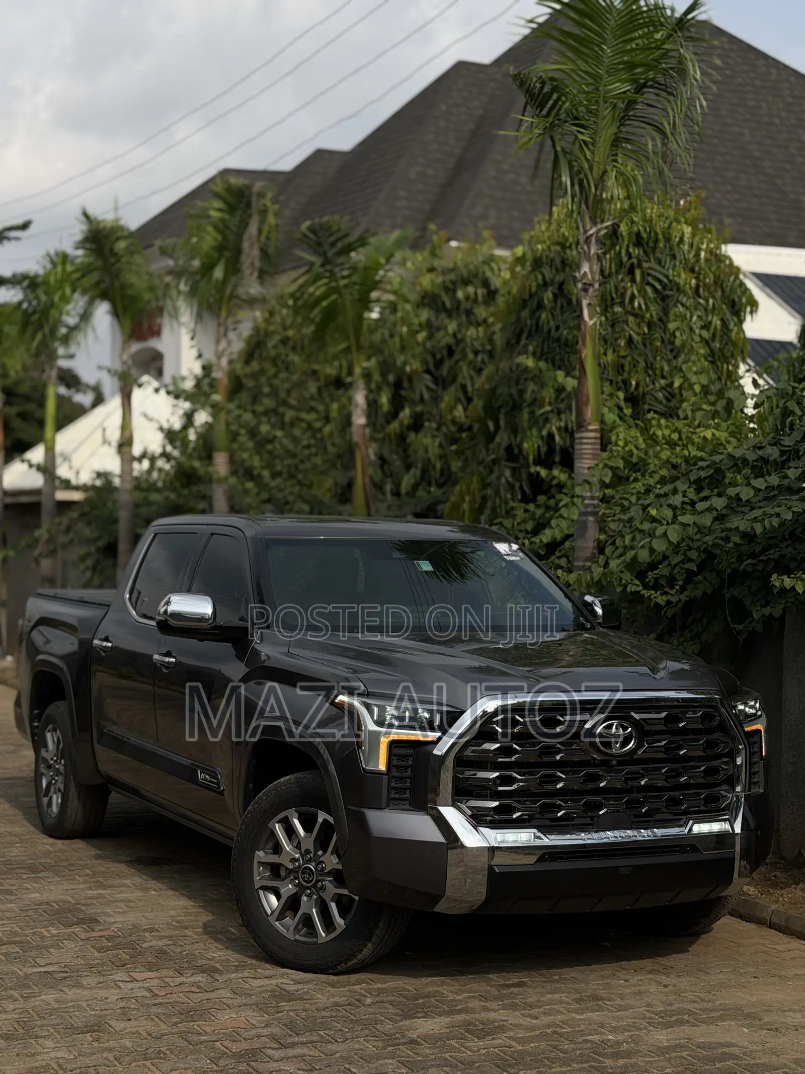 New Toyota Tundra 1794 Edition CrewMax 4WD SB w/5.5' Bed 2025 Gray