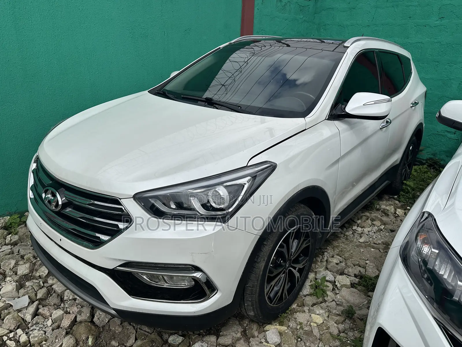 Hyundai Santa Fe Limited Ultimate FWD 2018 White