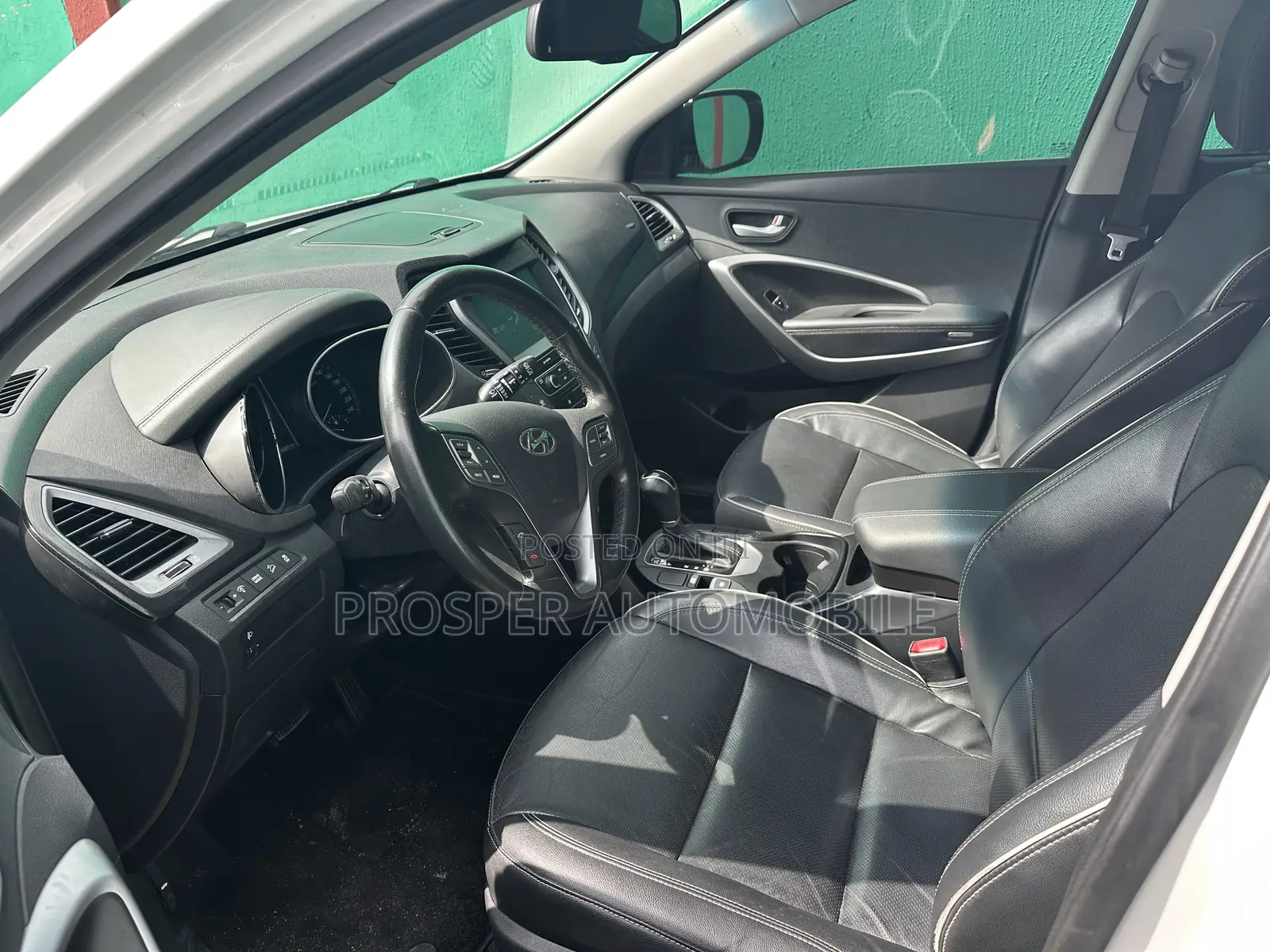 Hyundai Santa Fe Limited Ultimate FWD 2018 White