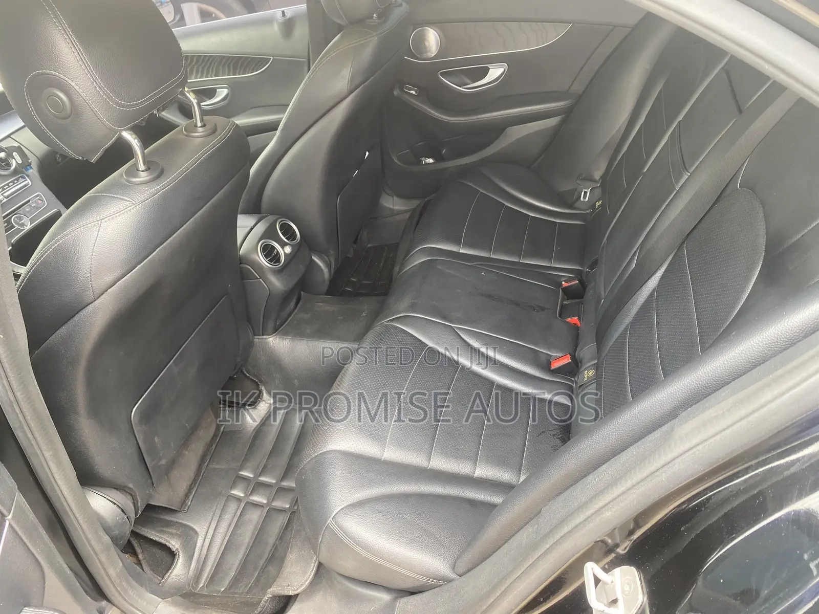 Mercedes-Benz C300 2016 Black