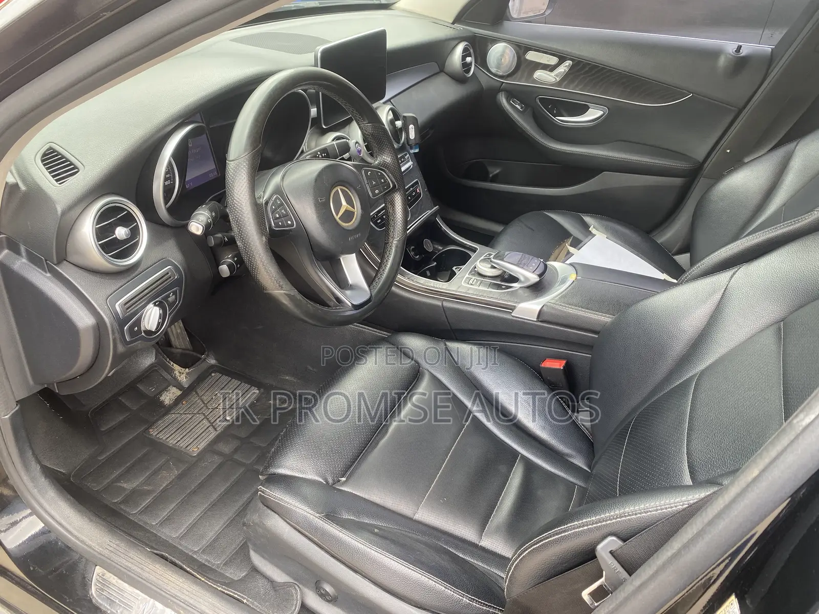 Mercedes-Benz C300 2016 Black