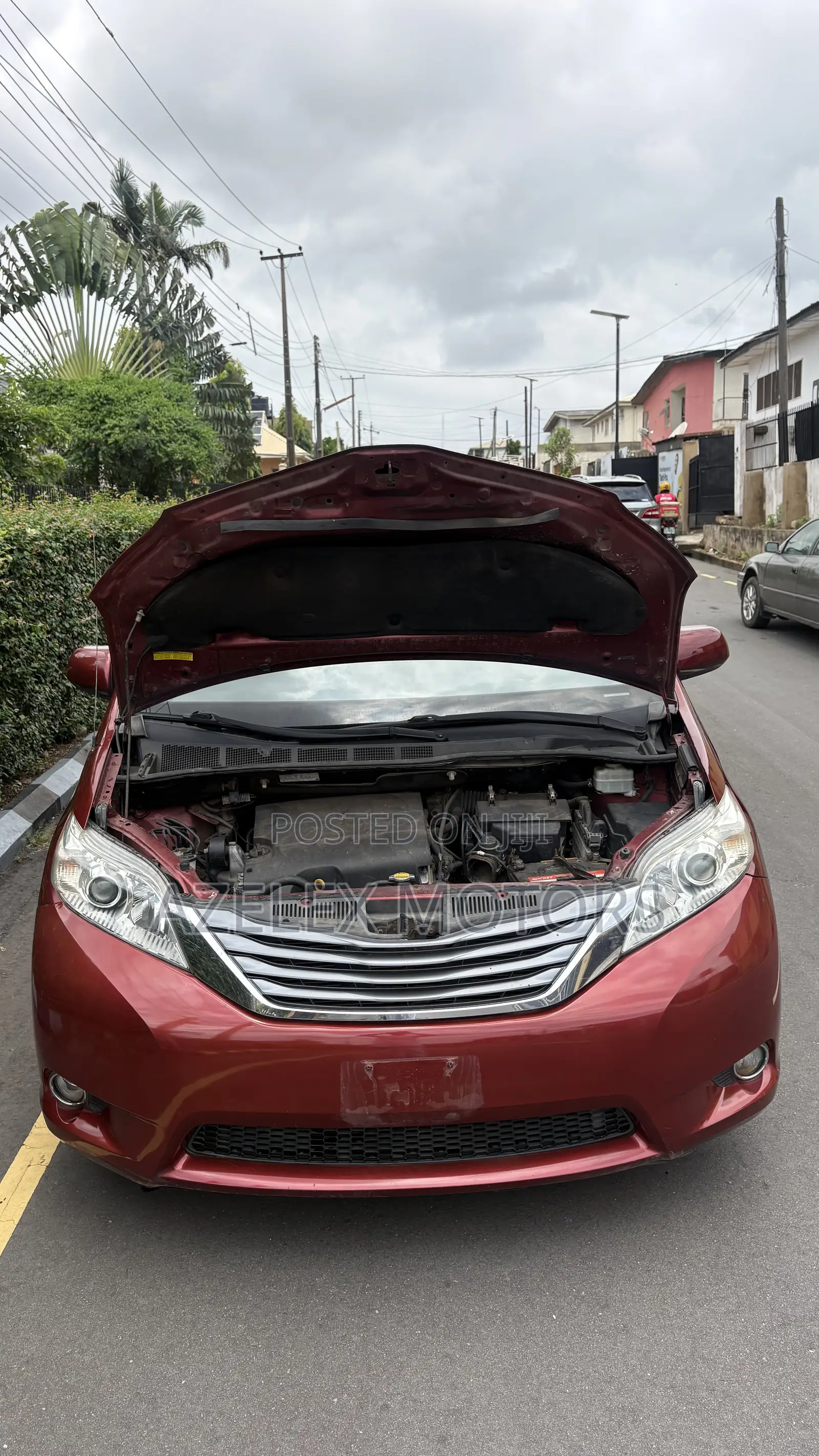 Toyota Sienna LE 8 Passenger 2012 Red