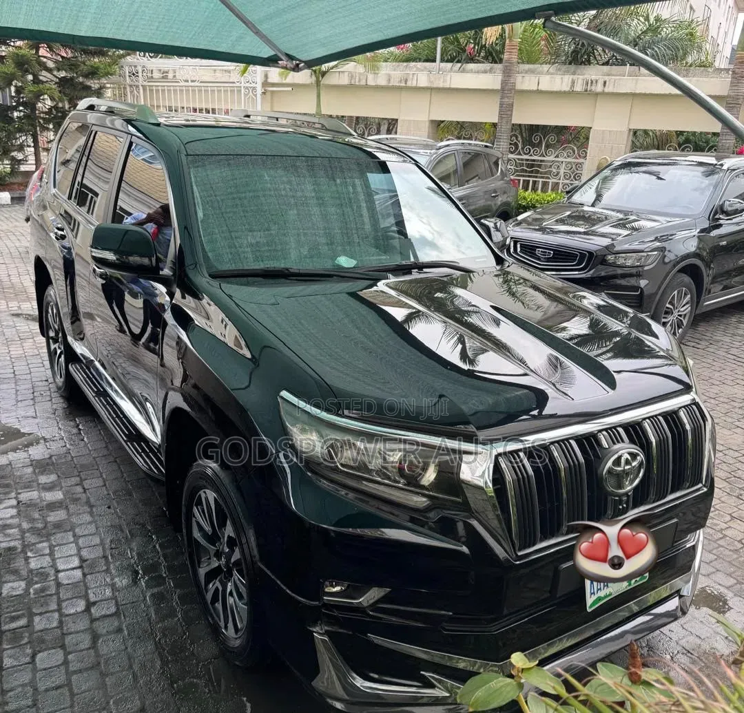 Toyota Land Cruiser Prado 2.7 2022 Black