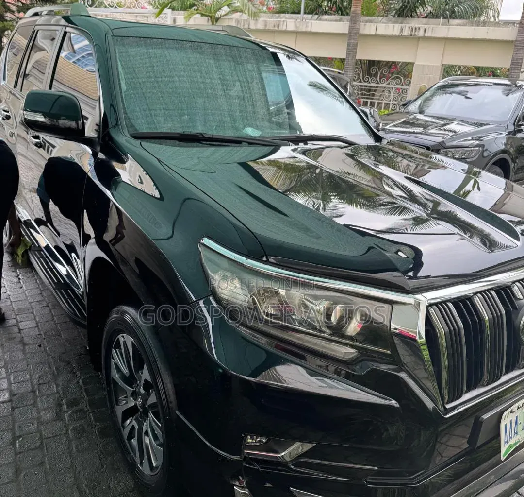 Toyota Land Cruiser Prado 2.7 2022 Black
