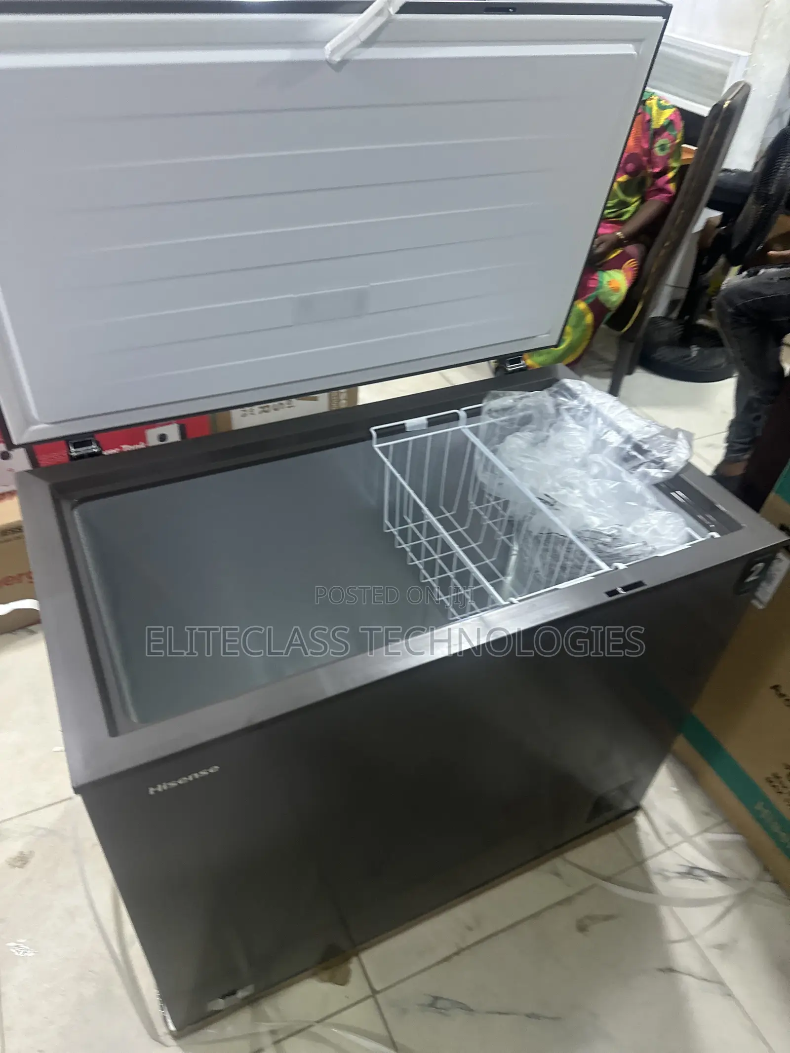 Hisense FC 340SHI 250 Litres Freezer