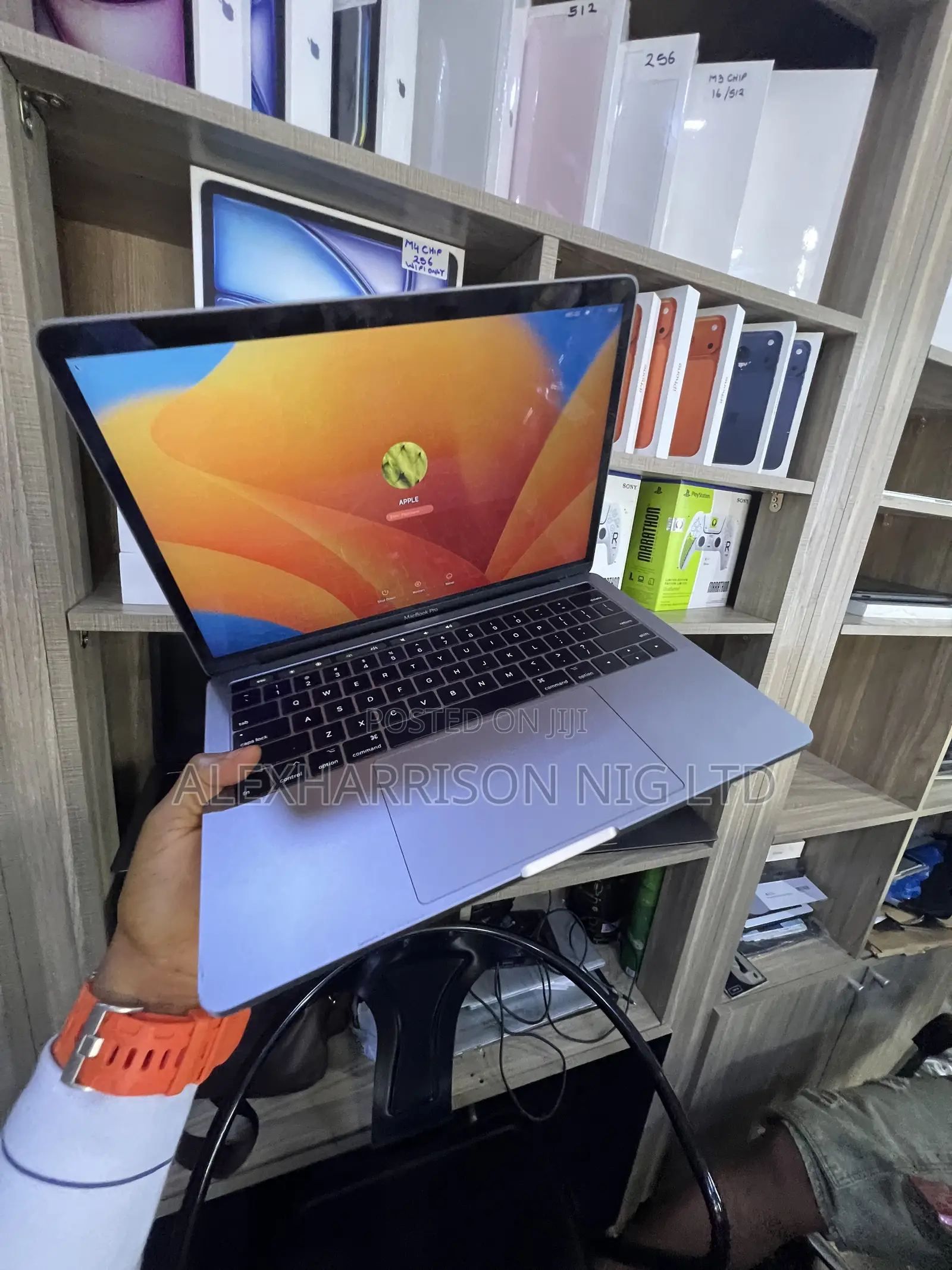Laptop Apple MacBook Pro 2018 8GB Intel Core i5 SSD 256GB