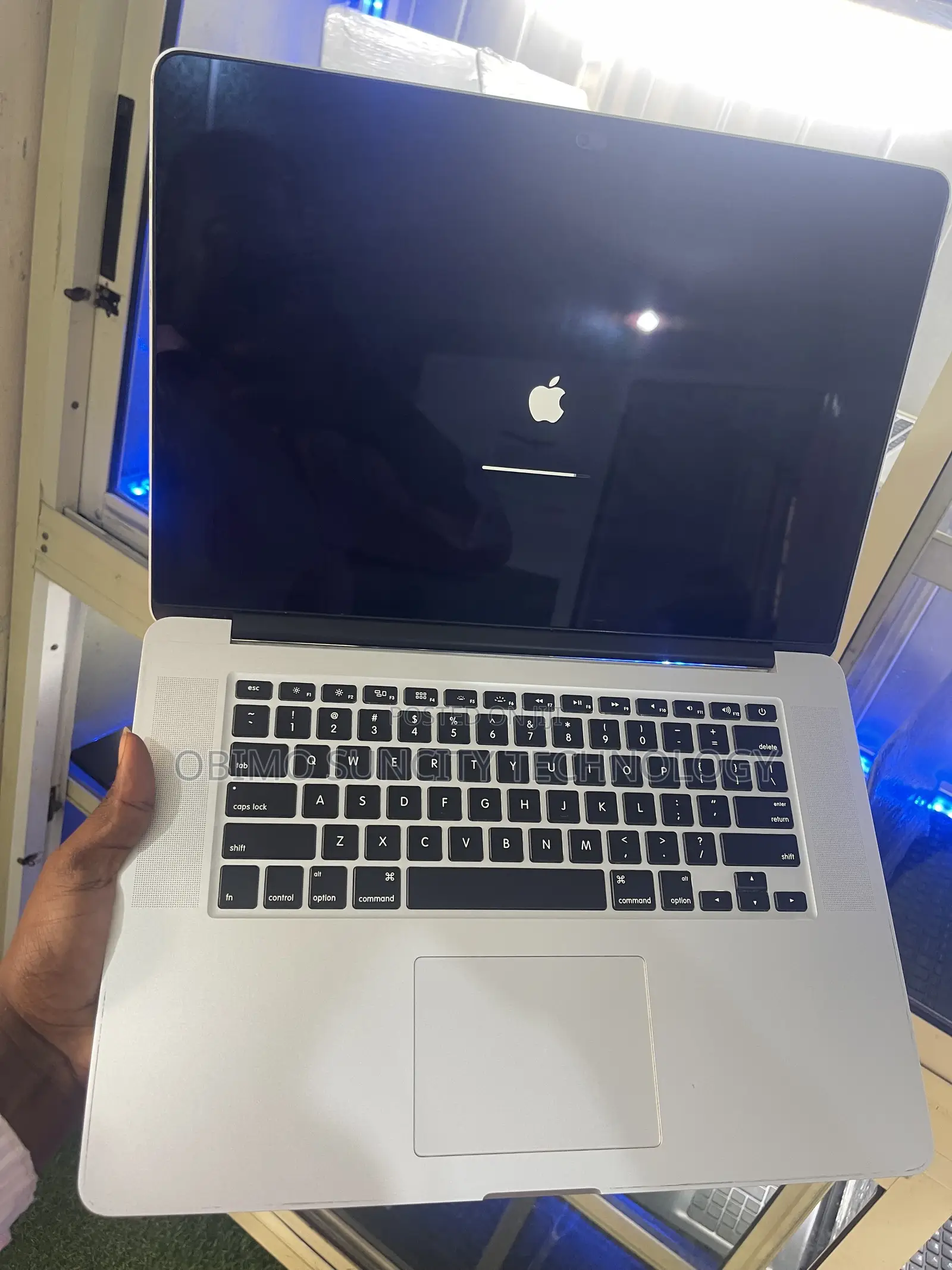Laptop Apple MacBook Pro 2015 16GB Intel Core i7 SSD 256GB