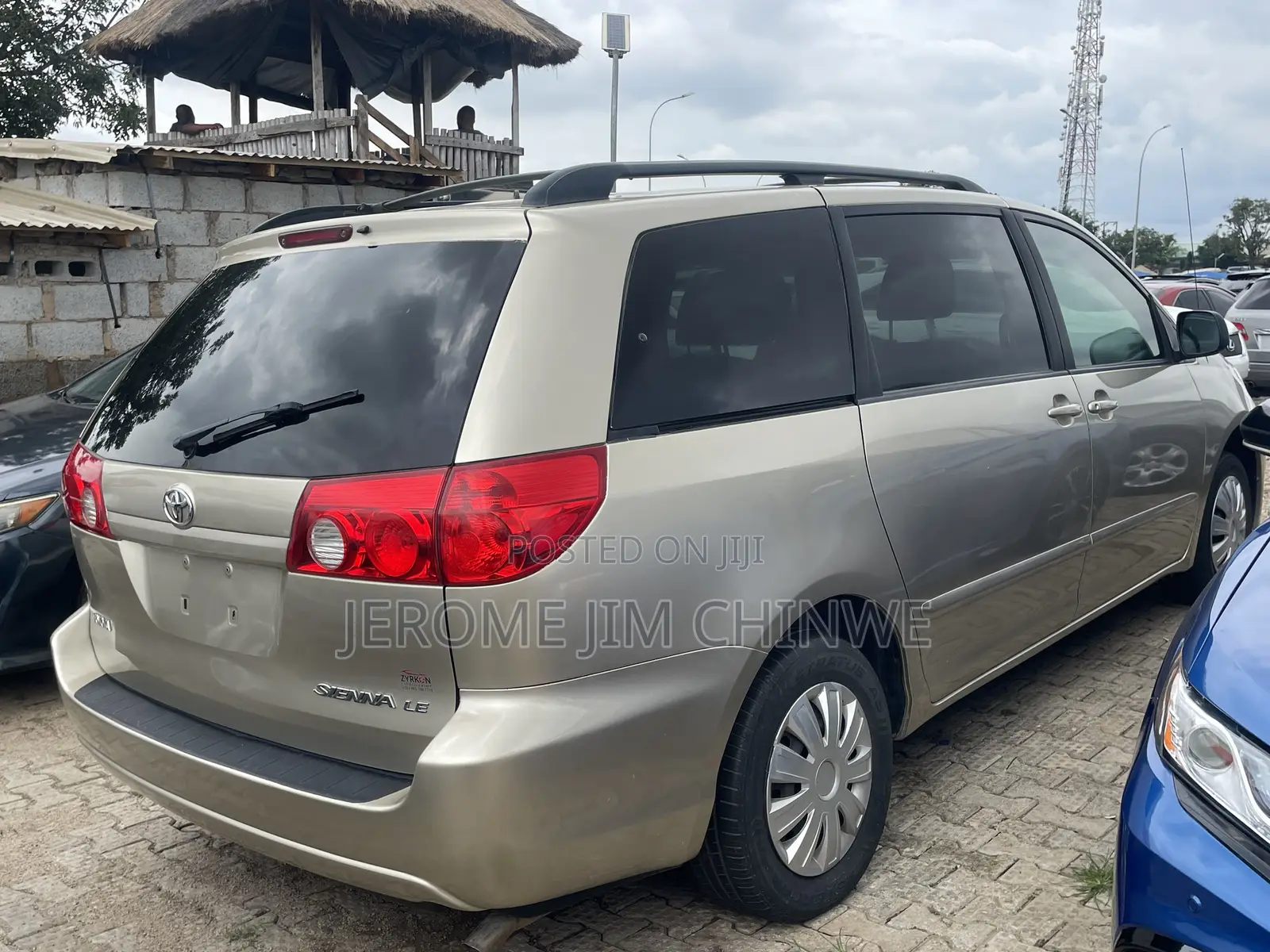 Toyota Sienna 2009 Gold