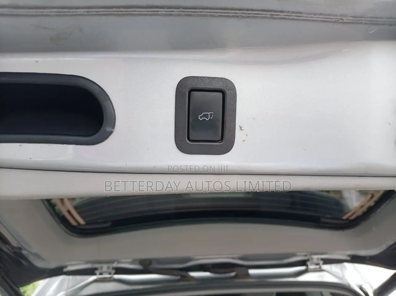 Toyota Highlander LE 4dr SUV (3.5L 6cyl 6A) 2015 Ivory