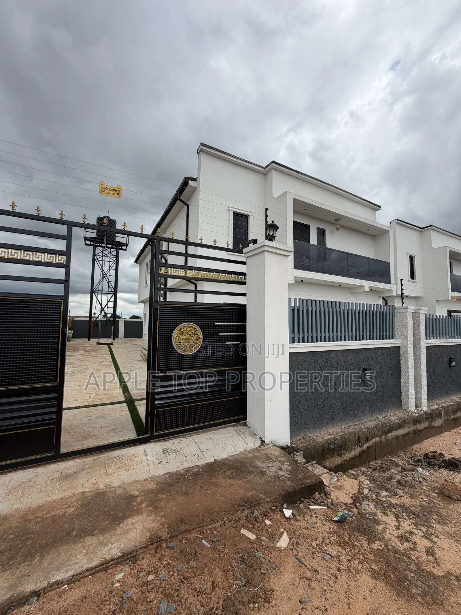 4bdrm Duplex in Enugu for sale