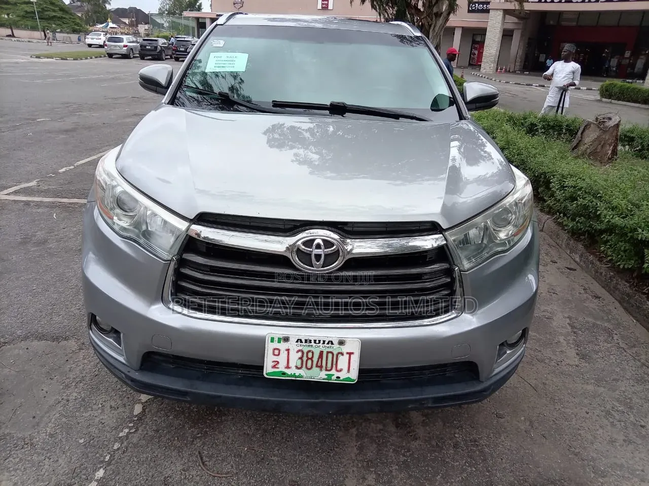 Toyota Highlander LE 4dr SUV (3.5L 6cyl 6A) 2015 Ivory
