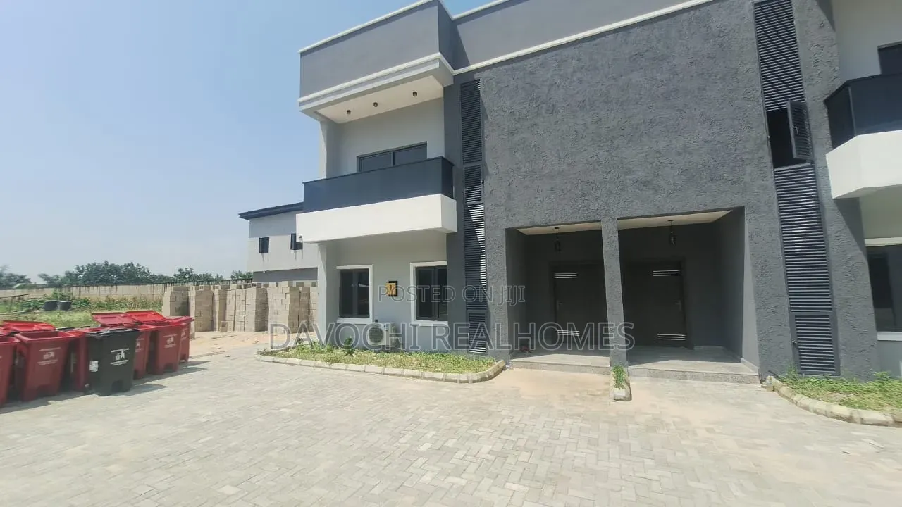 3bdrm Duplex in Thomas Estate for rent