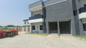 3bdrm Duplex in Thomas Estate for rent