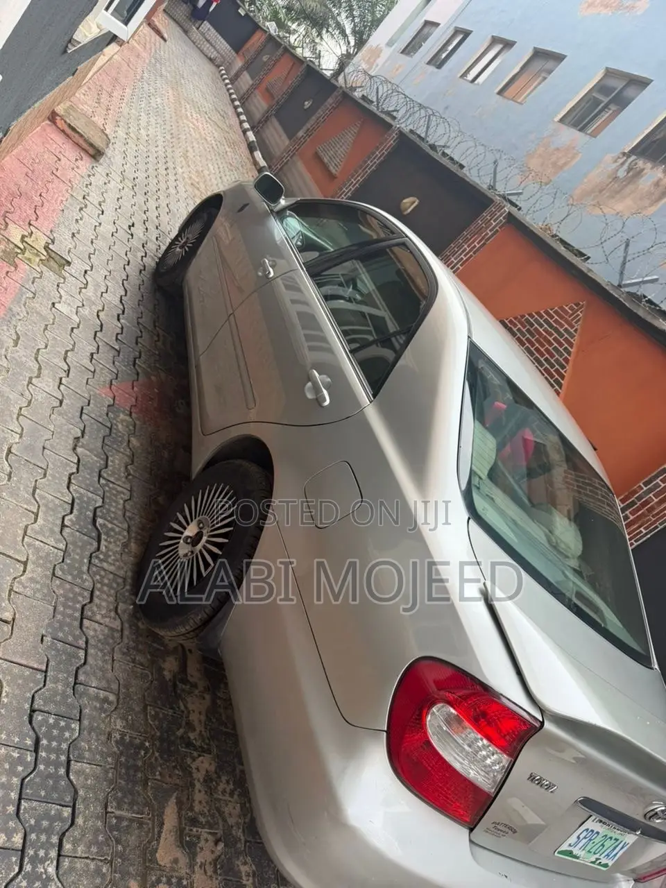 Toyota Camry LE 4dr Sedan (2.4L 4cyl 4A) 2004 Silver