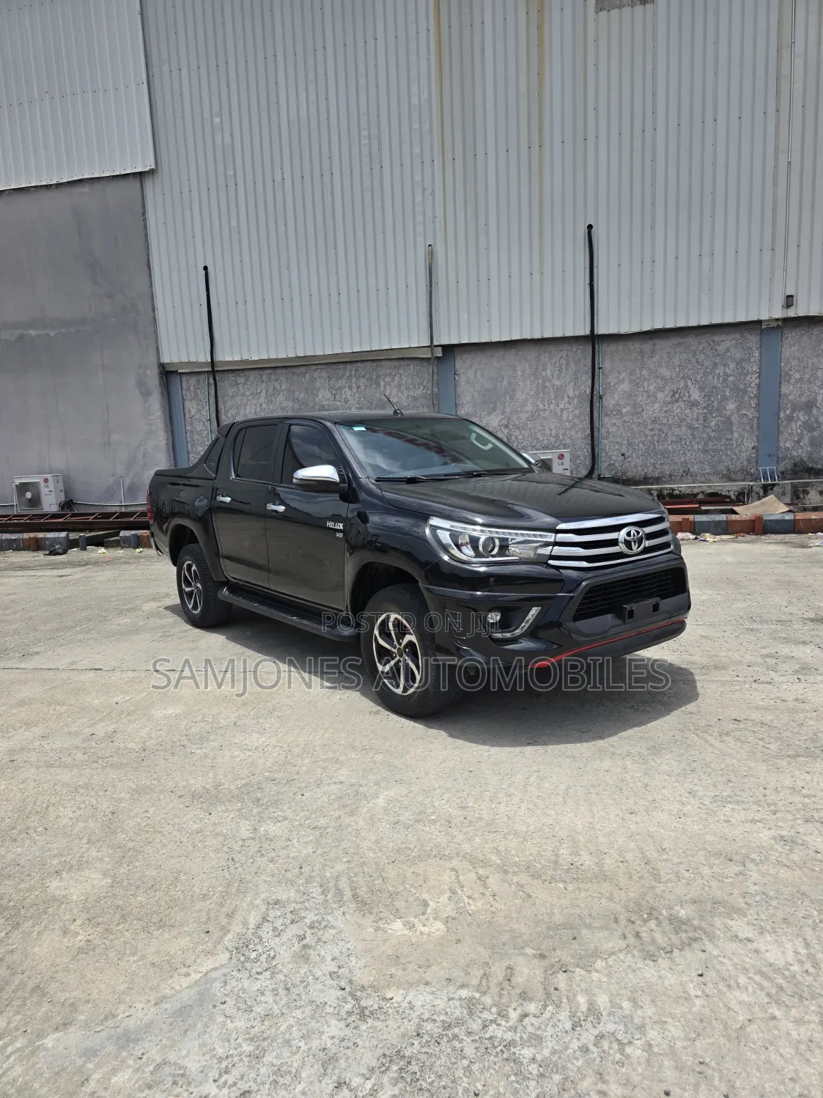 Toyota Hilux 2020 Black