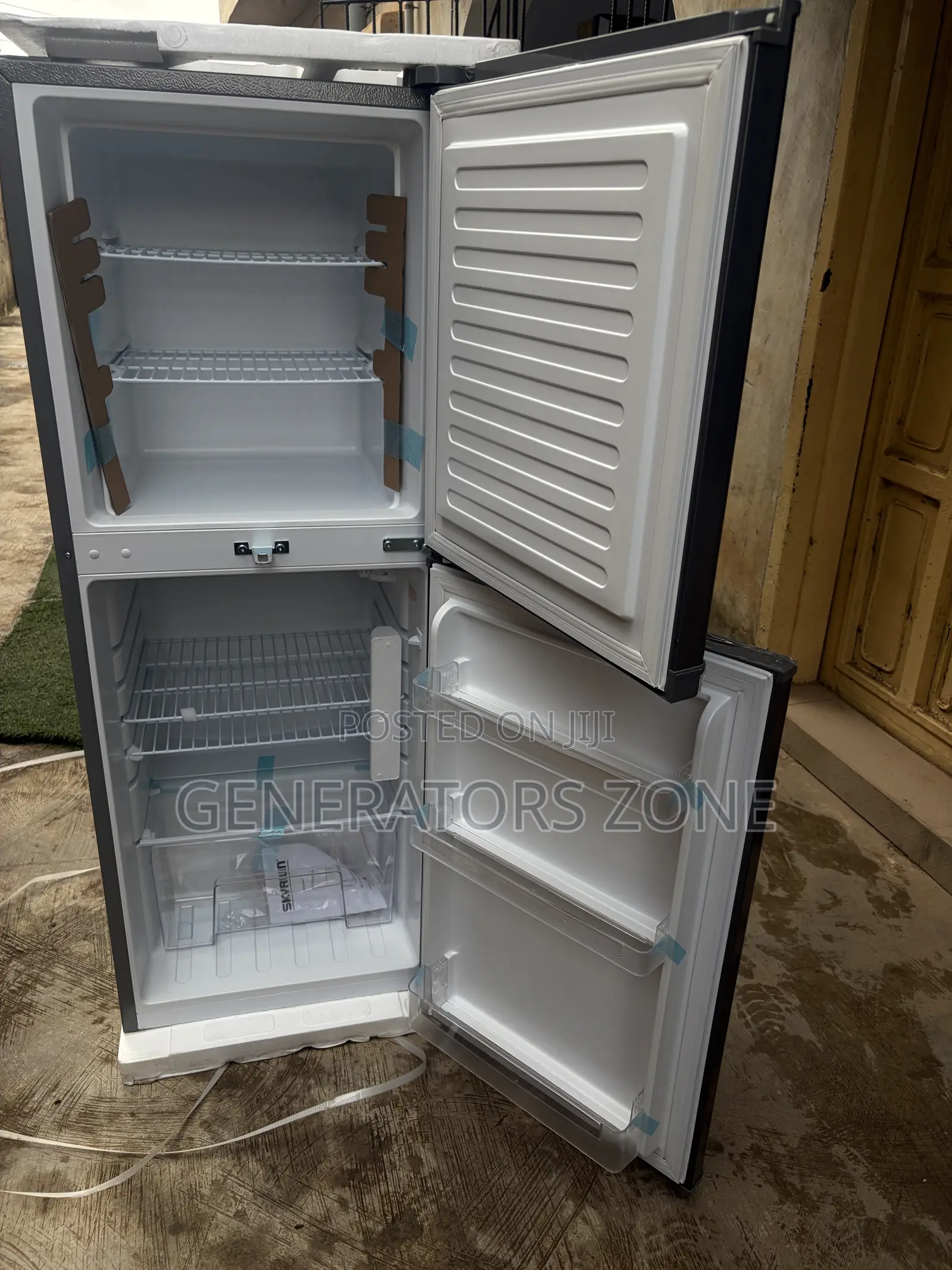 Skyrun 195L Double Door Refrigerator With Separate Freezer