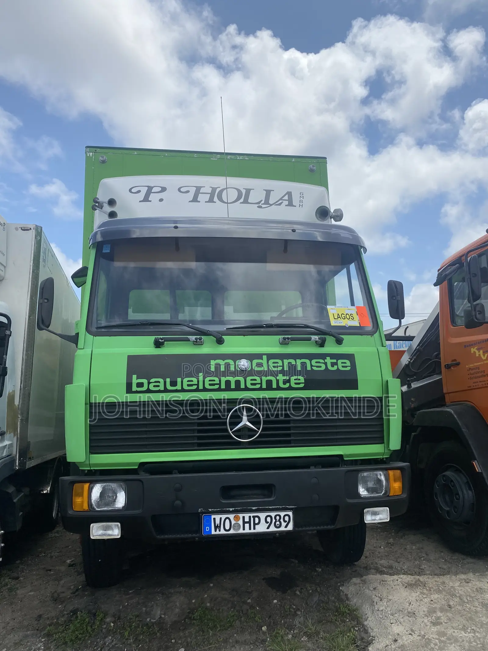 Mercedes Benz 817 Container Truck