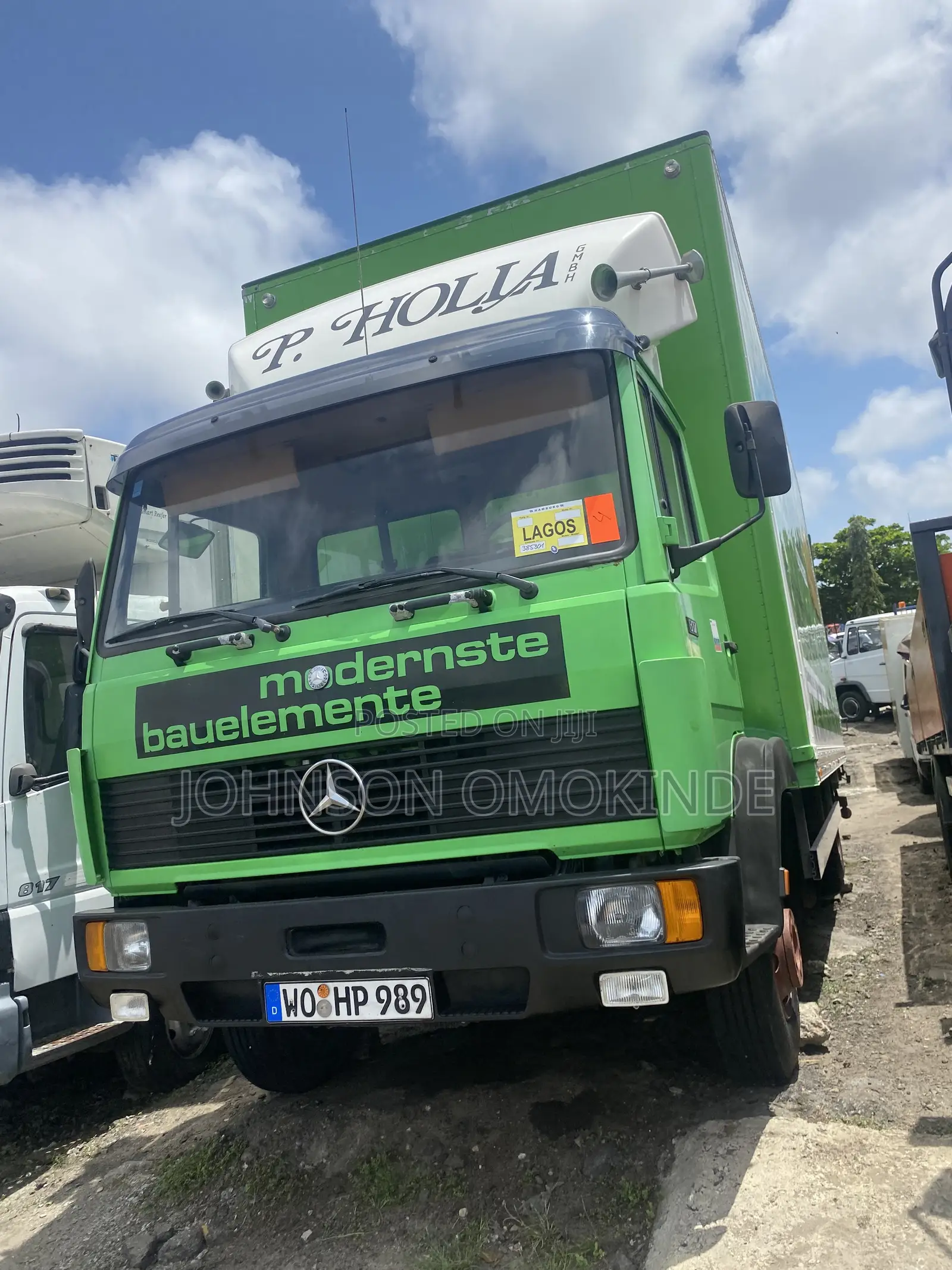 Mercedes Benz 817 Container Truck