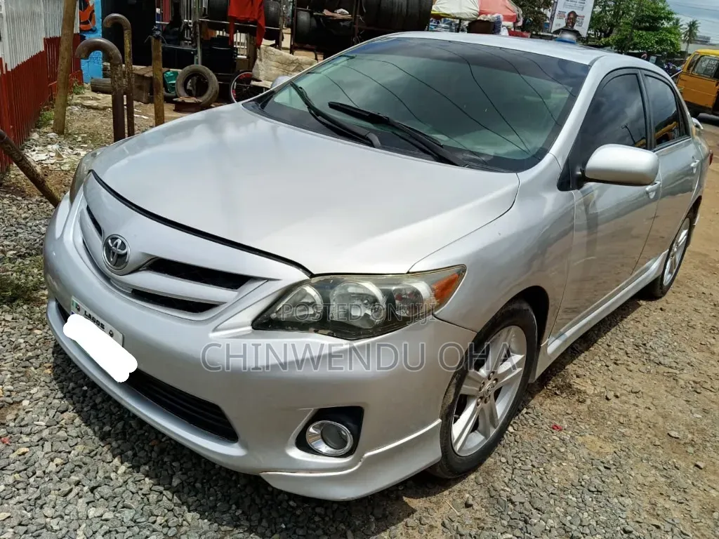 Toyota Corolla 2013 Silver