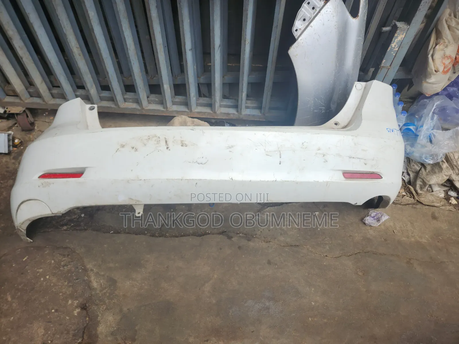 Back Foreign Used Bumper for Venza 2010