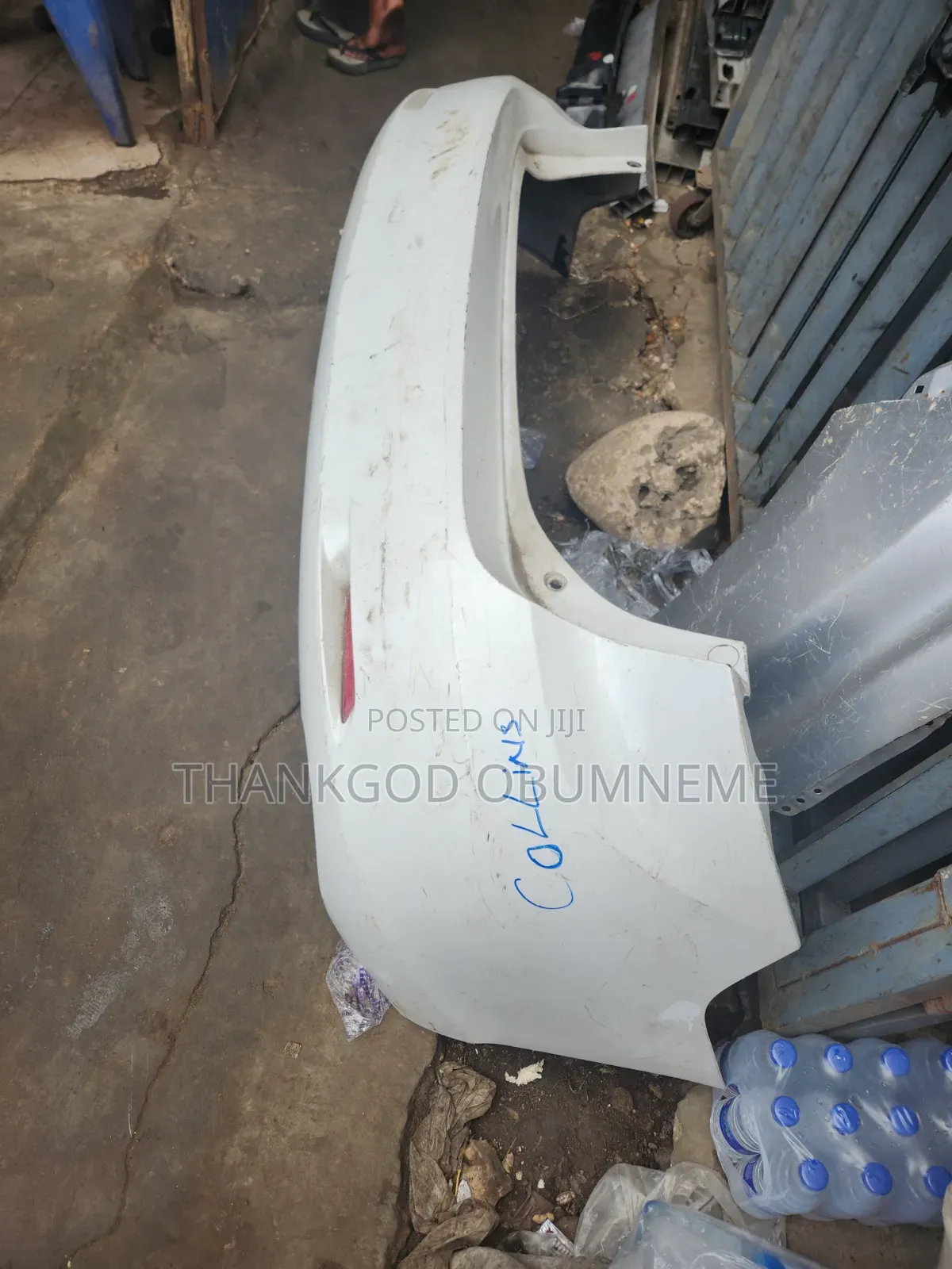 Back Foreign Used Bumper for Venza 2010