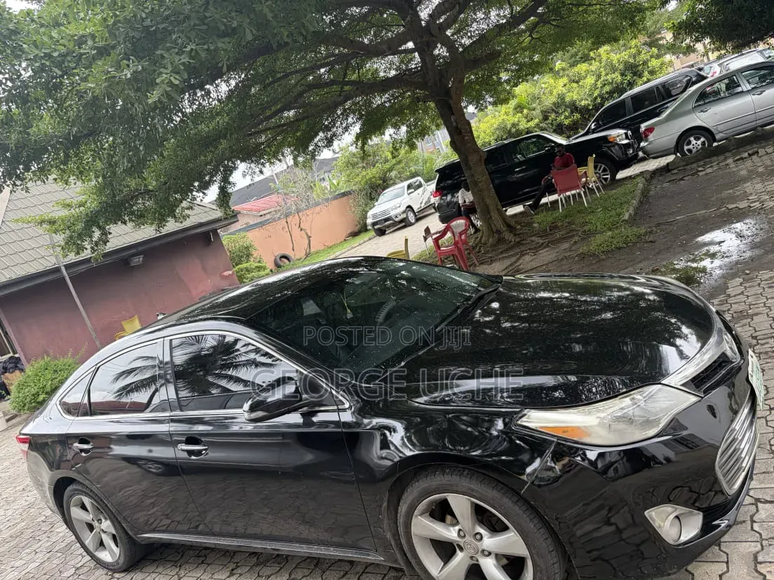 Toyota Avalon XLE Premium Sedan FWD (3.5L 6cyl 6A) 2013 Black