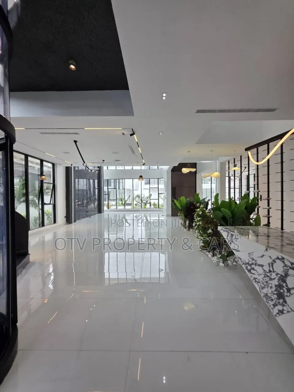 5bdrm Townhouse/Terrace in Osapa london for sale