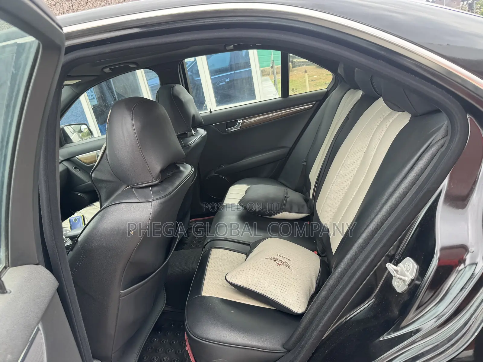 Mercedes-Benz C300 Sport 4Matic Sedan AWD (3.0L 6cyl 7A) 2011 Black
