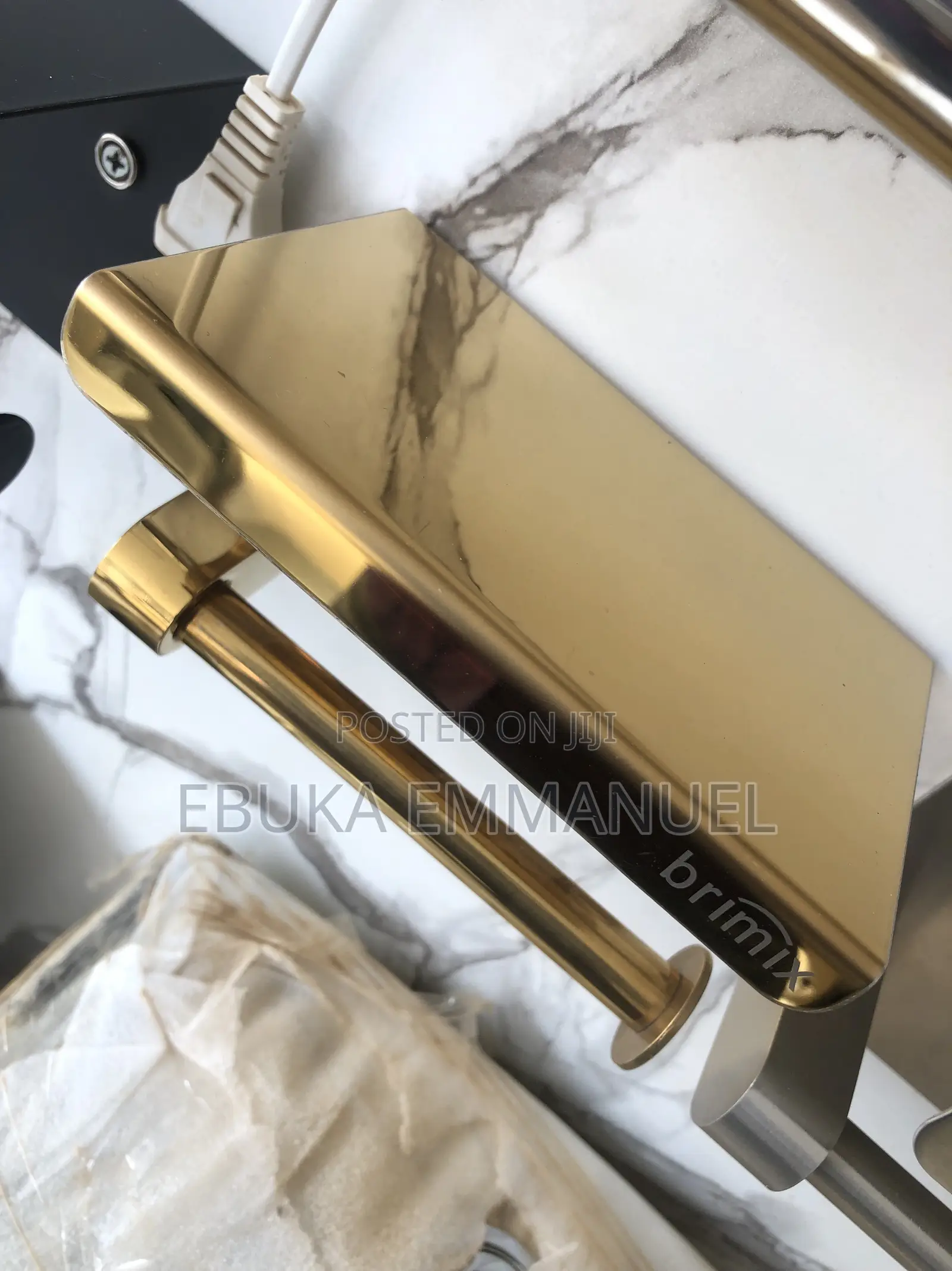 Tissue Holder
