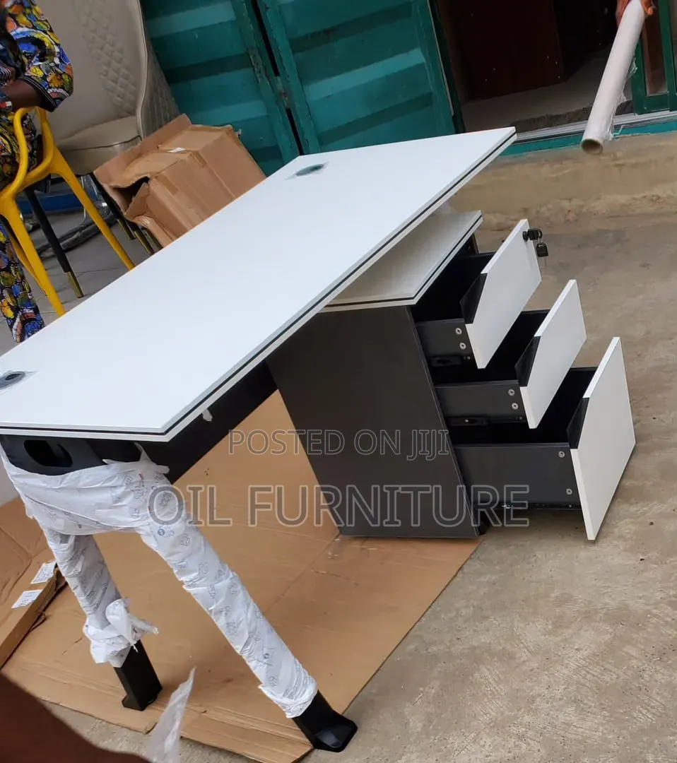 Modern Office Desk With 3 Drawer Pedestal 1.2 Meter